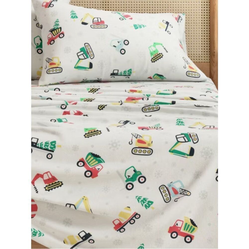 100% Cotton Flannel Sheet Set - Great Bay Home (Full,Christmas Toy Trucks),  NWT